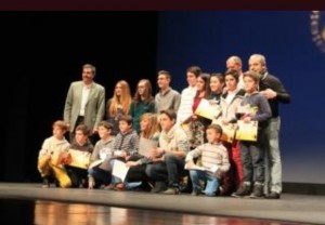 La Concejalía de deportes del Ayuntamiento de Arnedo, entrega en el Teatro Cervantes de la mano de su Alcalde José Antonio Abad  los diplomas a los mejores deportistas arnedanos del año 2014.