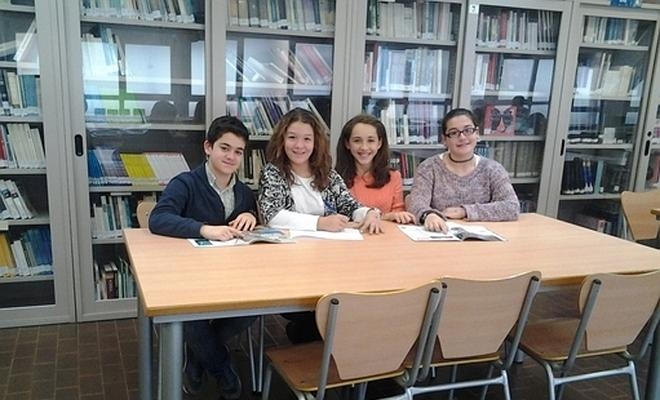 Alumnos: Paula Barquín, Saray Fernández, Kevin Sánchez y Miren Trapero. Su profesora: Rebeca Izquierdo Gómez.