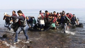 Mueren-refugiados-naufragar-embarcacion-Turquia_EDIIMA20150927_0276_18